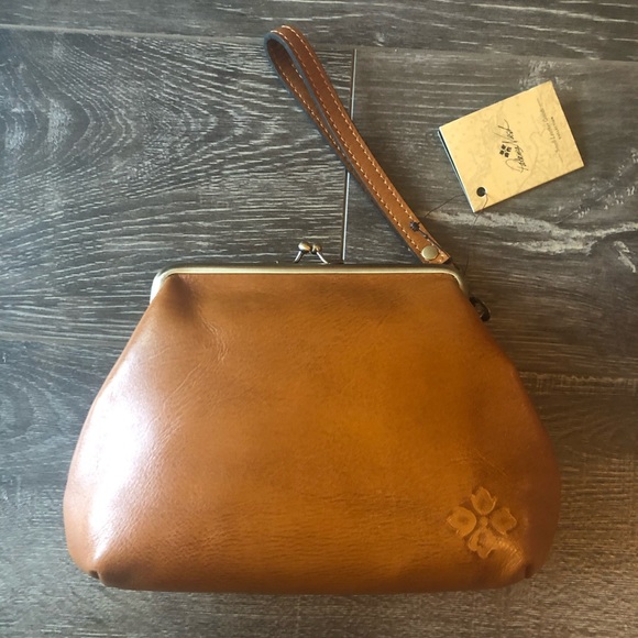 Patricia Nash Savena Leather Wristlet in Gold - Picture 3 of 7